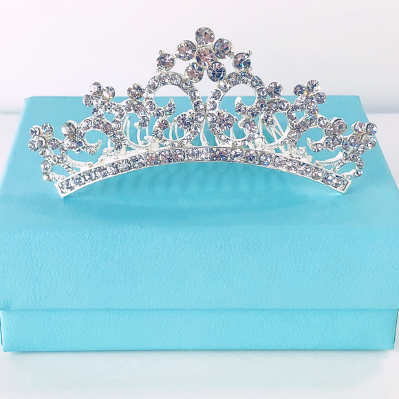 Audrey Hepburn Costume Accessories & Jewelry Set - Picture 4 of 8